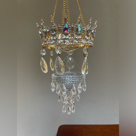 Diva Crown Couture Suncatcher Mobile - Picture 7 of 8